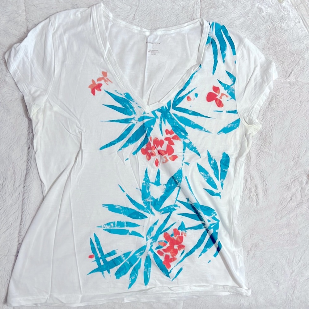 Banana Republic tee shirt, size L - Picture 1 of 4